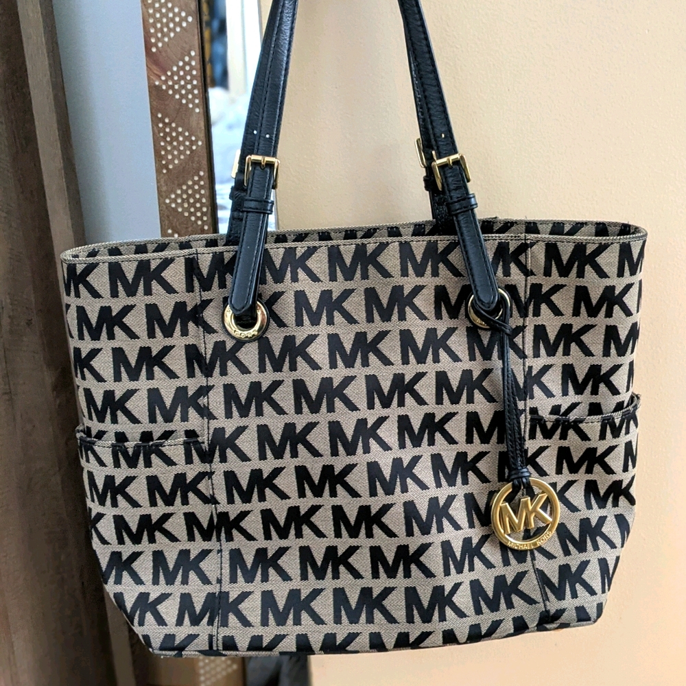 Michael Kors Signature Tote Bag